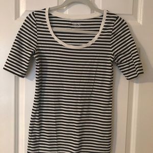 Black and white striped fitted top
